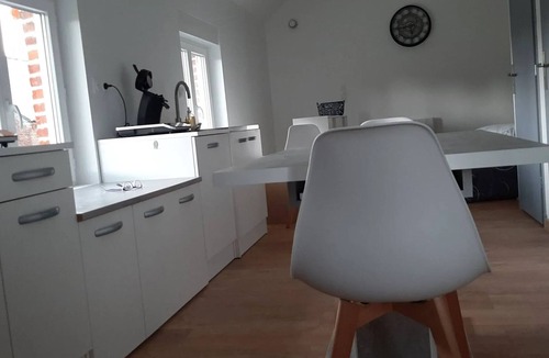 Barzy-en-Thierache Apartment | Homerez - Studio Barzy-en-Thiérache