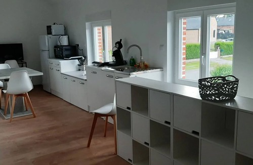 Barzy-en-Thierache Apartment | Homerez - Studio Barzy-en-Thiérache