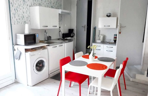 Saint-Apollinaire Apartment | Homerez - Studio in Saint-Apollinaire.