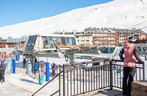 Pas de la Casa Apartment | Homerez - Studio 200 m away from the slopes for 4 ppl. at Pas de la Casa