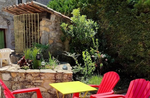 Saint-Alban-sous-Sampzon Apartment | Homerez - Studio for 2 ppl. with shared pool, garden and terrace at Grospierres