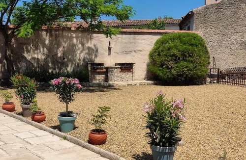 Saint-Alban-sous-Sampzon Apartment | Homerez - Studio for 2 ppl. with shared pool, garden and terrace at Grospierres