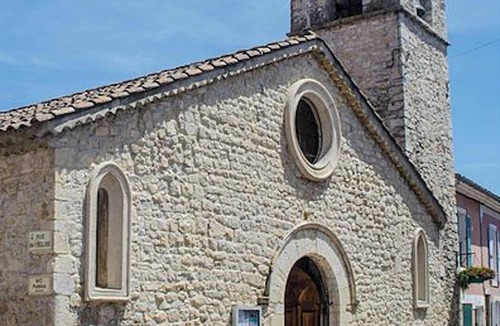 Greoux-les-Bains Apartment | Homerez - Studio in Gréoux-les-Bains