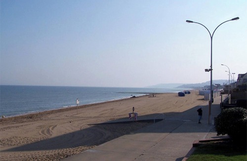 Blonville-sur-Mer House | Homerez - Studio in Villers sur Mer