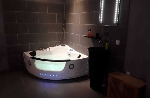 Baixas Apartment | Homerez - Studio in Baixas with Jacuzzi