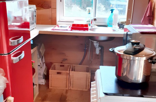 Cucuron Apartment | Homerez - Studio in Cucuron with Garden