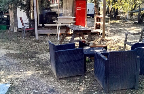 Cucuron Apartment | Homerez - Studio in Cucuron with Garden