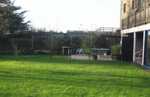 Hirel Apartment | Homerez - Studio in Hirel with garden