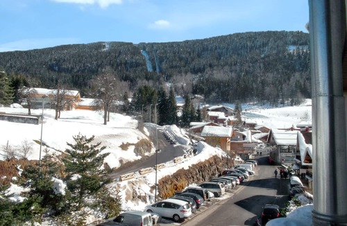 Les Carroz-d'Araches Apartment | Homerez - Studio in Les Carroz, mountain view.