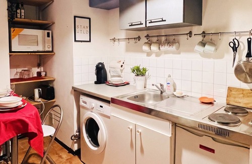 19th Arrondissement Apartment | Homerez - Studio Paris - convivial