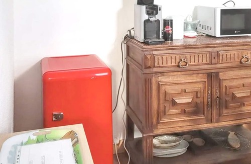 Langon Apartment | Homerez - Studio room with dining area - 45m2