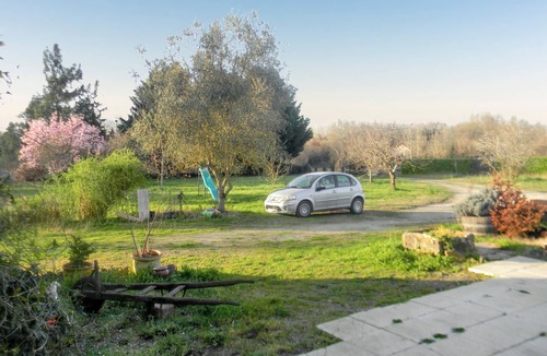 Langon Apartment | Homerez - Studio room with dining area - 45m2