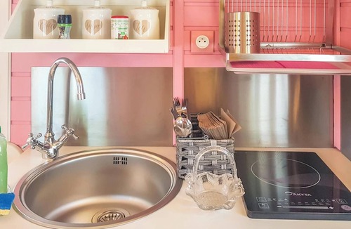 Bussac-Foret House | Homerez - Studio with pool in Bussac-Forêt