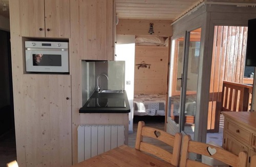 Val-Thorens Apartment | Homerez - Val Thorens Apt - Mountain View