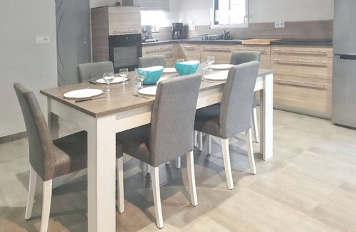 Saint-Jean-de-Monts Villa | Homerez - Villa in Saint-Jean-de-Monts