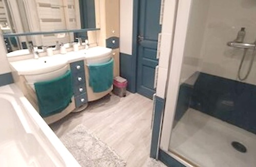 Clarques Villa | Homerez - Villa for 8 ppl. with swimming-pool and sauna at Saint-Augustin