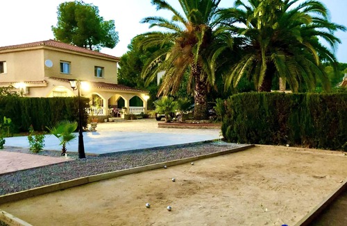 Olocau Villa | Homerez - Villa for 8 ppl. with swimming-pool, garden and terrace at Olocau