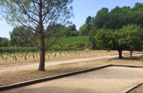 Beaumes-de-Venise Villa | Homerez - Villa With swimming pool