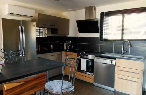 Crozes-Hermitage Villa | Homerez - Villa in Crozes-Hermitage