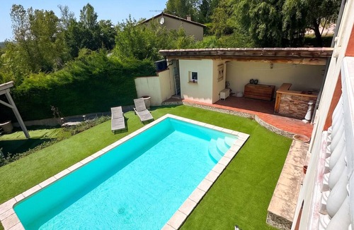Monclar-de-Quercy Villa | Homerez - Villa in Monclar-de-Quercy
