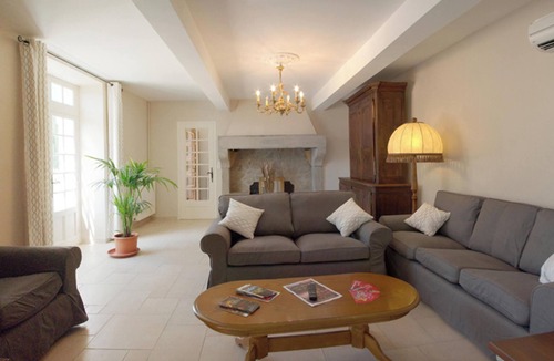 Ventenac-Cabardes Villa | Homerez - Villa in Ventenac-Cabardès