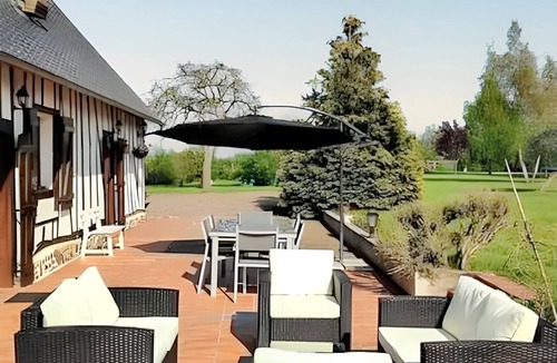 Epinay Villa | Homerez - Villa in Mesnil-en-Ouche.