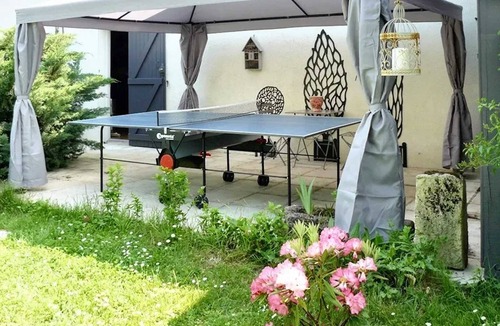 Arsac Villa | Homerez - Villa in Arsac with pool