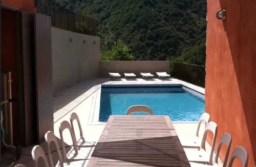 Saint-Ferreol-Trente-Pas Villa | Homerez - Villa in Chaudebonne