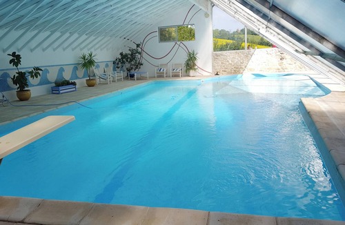 Crastes House | Homerez - Villa in Crastes with pool