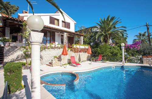 Seget Vranjica Villa | Homerez - Villa in Seget Vranjica