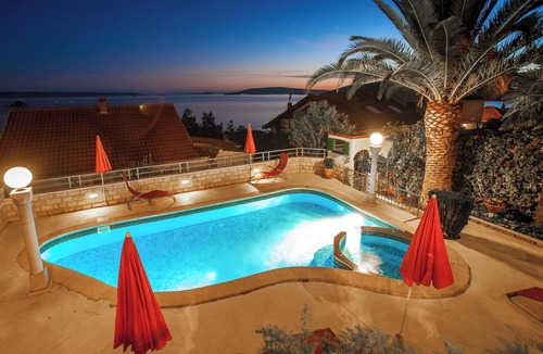 Seget Vranjica Villa | Homerez - Villa in Seget Vranjica