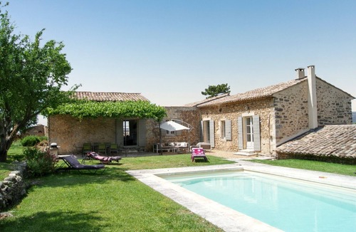 Oppede Villa | Homerez - Villa in Oppède with pool