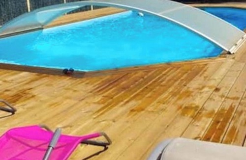 Escource Villa | Homerez - Villa in scenic Escource with private pool