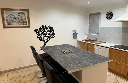 Tourrettes Villa | Homerez - Villa Tourrettes private pool