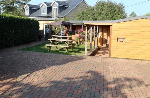 Silverstone Bed & Breakfast | Homeside B&B