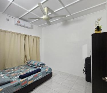 Kampung Aman House | Homestay 183