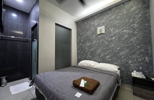 Kempas Hotel | Homestay 77