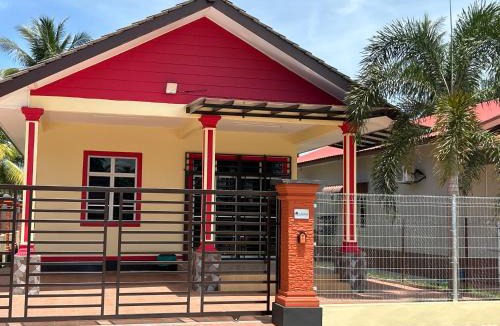 Selising House | Homestay Adilah D