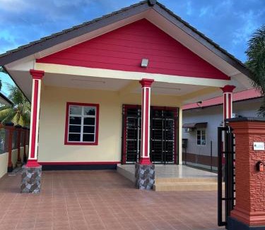 Selising House | Homestay Adilah D