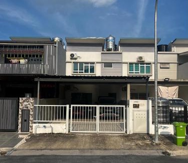 Teras House | Homestay Adyana