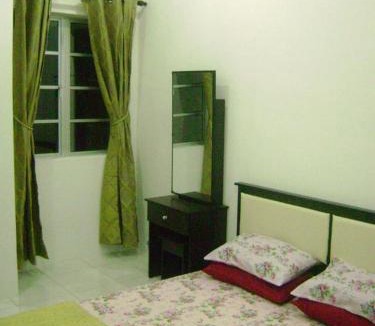 Bota House | Homestay Amsyarah