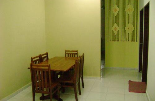 Bota House | Homestay Amsyarah