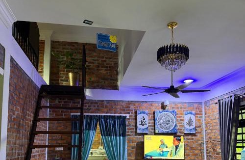 Tapah Road Ski Chalet | Homestay Anjang