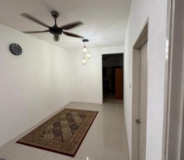 Tanjung Rambutan House | Homestay AtinAya