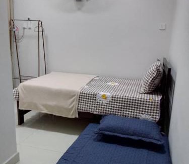 Kampung Seberang Takir House | Homestay Ava Studio