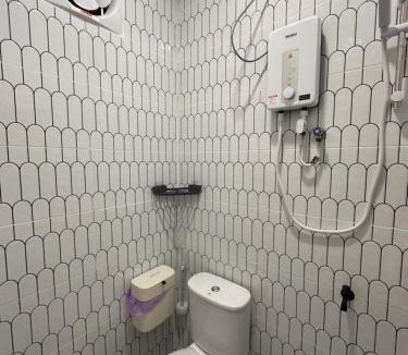 Kawasan Perindustrian Chendering House | Homestay Ayuni