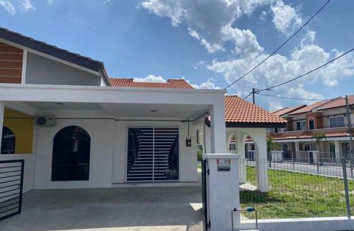 Batu Gajah House | Homestay AZ