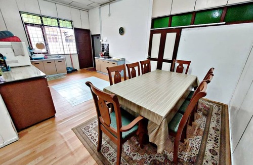 Kampung Ulu Takir House | Homestay Bonda