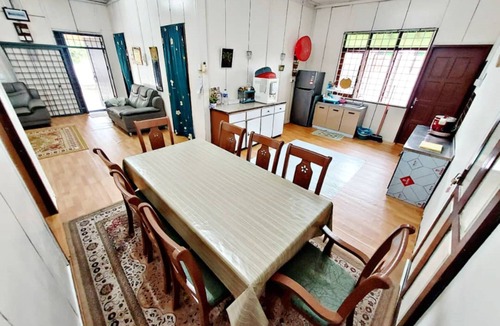Kampung Ulu Takir House | Homestay Bonda