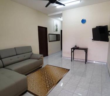 Kuantan House | Homestay Che Wan Dua